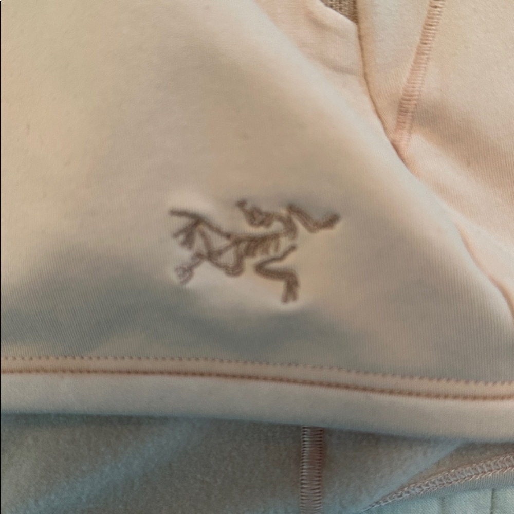 Arc'teryx Kyanite LT Hoody - Picture 4 of 7
